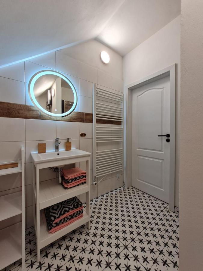 Apartman Konirna Гаррахов Екстер'єр фото